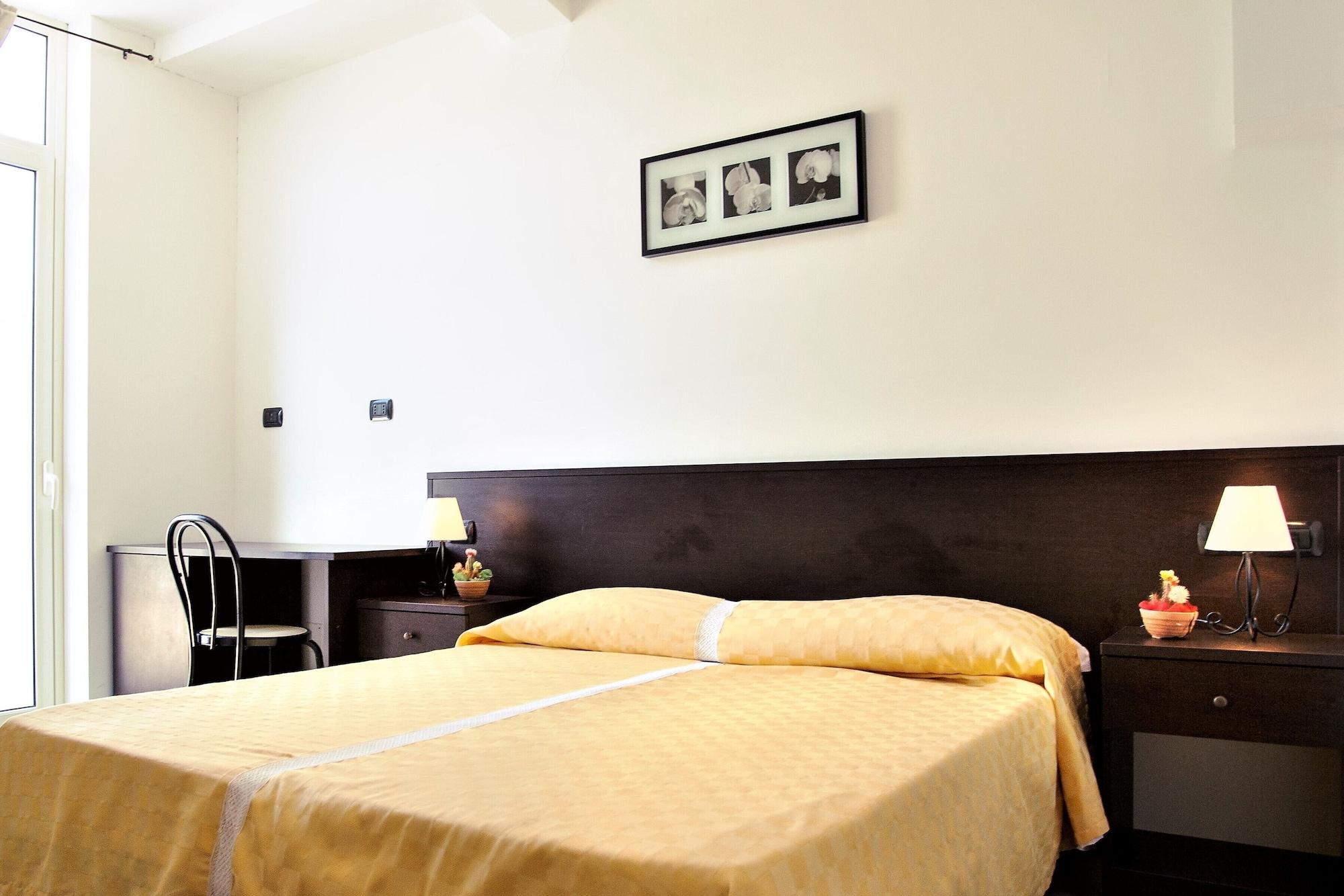 Hotel Marabel SantʼAlessio Siculo Buitenkant foto