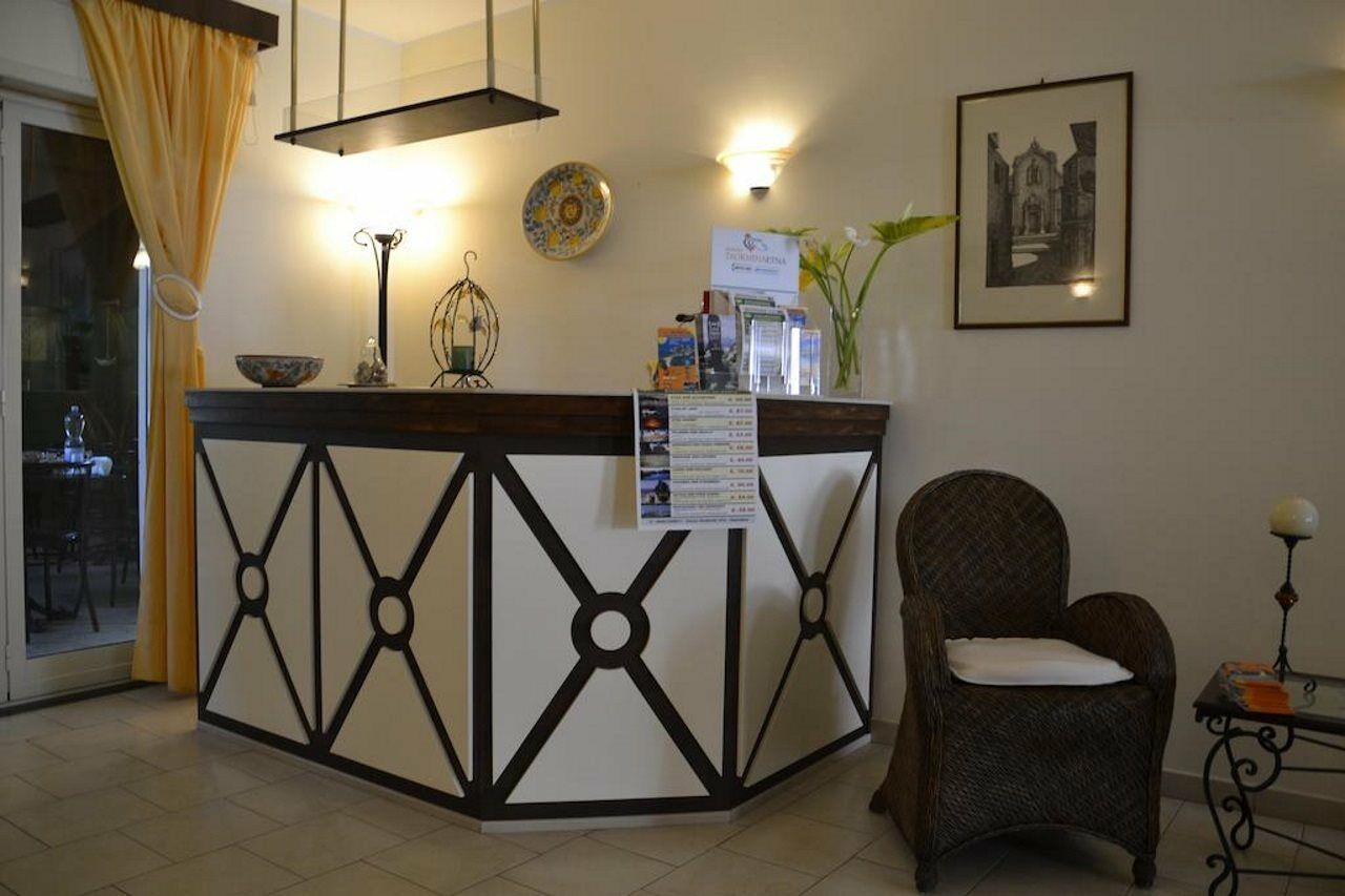 Hotel Marabel SantʼAlessio Siculo Buitenkant foto